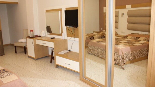 WiFi (free) - Urla Tarihi Han Otel (Urla)