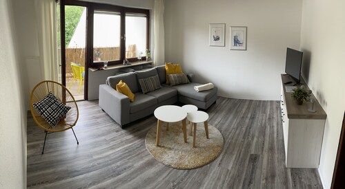 Nice central apartment with S-Bahn connection to Heidelberg and castle view