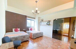 Business Double or Twin Room | Desk, blackout drapes, soundproofing, free WiFi - Time B&B (Hengchun)