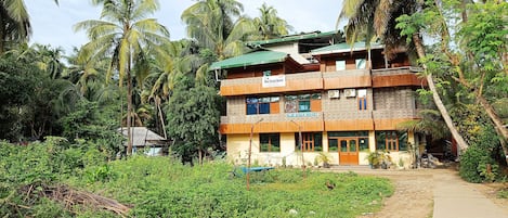 Vue sur la ville depuis l’hébergement