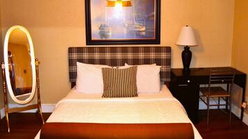 2 bedrooms, desk, iron/ironing board, WiFi