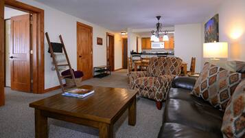 TV, fireplace, offices