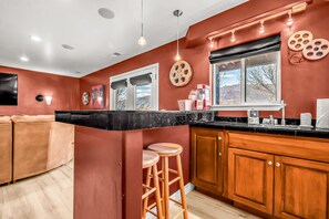 Interior - Dog-friendly, mountain view home with private hot tub, central AC, and fireplace (Moab)
