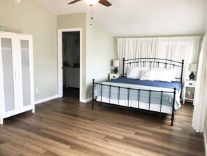 4 Schlafzimmer, Schreibtisch, Bügeleisen/Bügelbrett, kostenloses WLAN