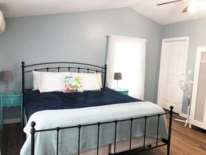 4 Schlafzimmer, Schreibtisch, Bügeleisen/Bügelbrett, kostenloses WLAN