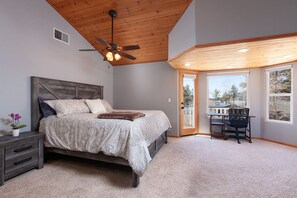 4 bedrooms, iron/ironing board, free WiFi, bed sheets