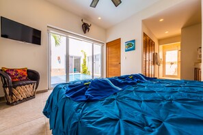 2 bedrooms, in-room safe, iron/ironing board, free WiFi