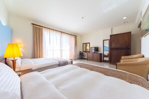 Desk, blackout curtains, free WiFi, bed sheets