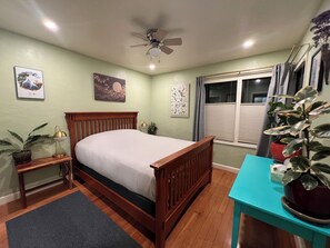 1 bedroom, iron/ironing board, free WiFi, bed sheets - Entire ADU Walking Distance to Old Town (Eureka)