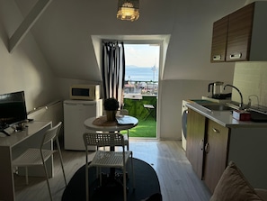 Blue Studio Apartment SEAVIEW TERRACE