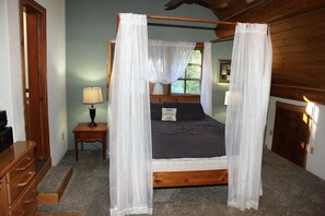 2 bedrooms, desk, travel cot, free WiFi - Hand-Scribed Log Home Pet-friendly, Hot Tub, AC, WIFI, Seasonal River Access (Randle)