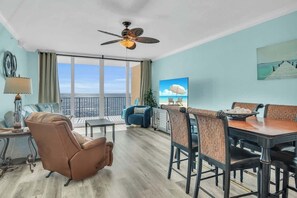 Smart TV, DVD player