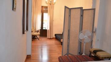 3 slaapkamers, een strijkplank/strijkijzer, wifi, beddengoed