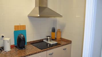 Fridge, microwave, coffee/tea maker, electric kettle