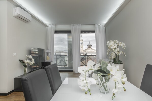 Apartment, Kitchen, City View (Le Scale) | Living area | LED TV - Guest House Foligno Porta Romana (Foligno)