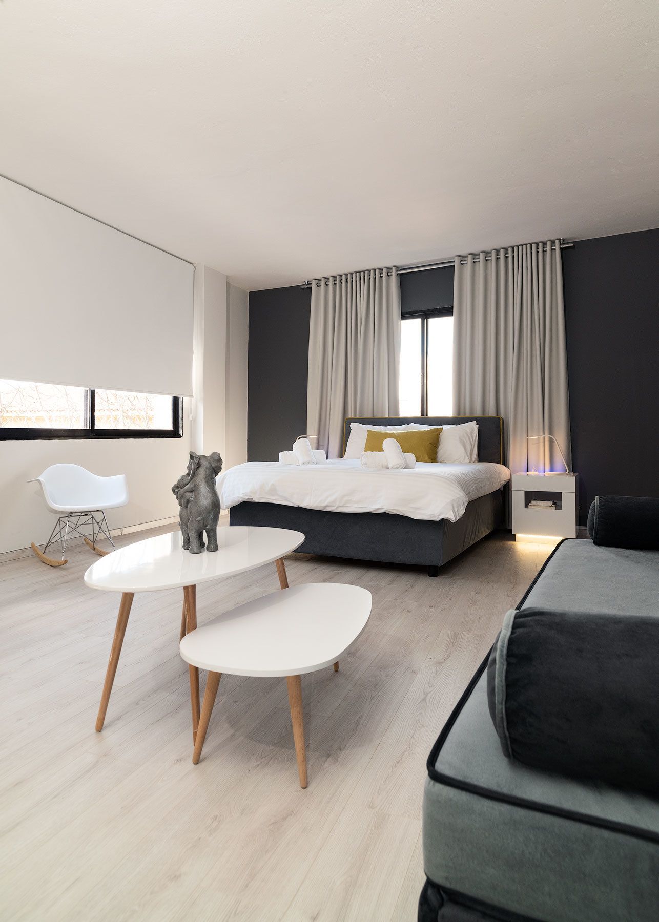 Apartment (Dionysus) | Soundproofing, iron/ironing board, free cots/infant beds, free WiFi