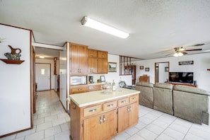 Interior - Historic 'Hoffmann Ranch Haus' Near Wineries! (Fredericksburg)