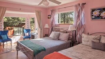 2 habitaciones, escritorio, tabla de planchar con plancha y wifi gratis