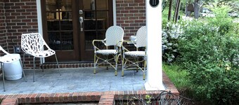 Amazing condo located one block from the square & walking distance to The Grove