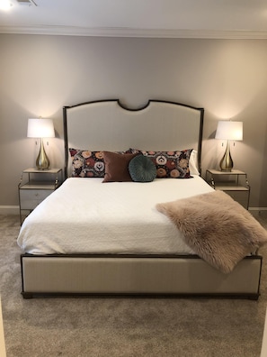 3 chambres, fer et planche à repasser, Wi-Fi, draps fournis
