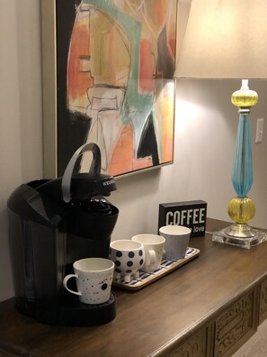 Interior - Amazing condo located one block from the square & walking distance to The Grove (Oxford)
