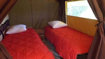 2 bedrooms, individually decorated, individually furnished