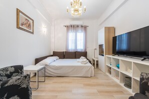 2 bedrooms, iron/ironing board, free WiFi