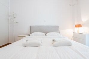 2 bedrooms, iron/ironing board, free WiFi