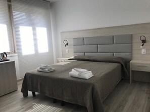 Chambre Supérieure Double ou avec lits jumeaux, vue jardin | Vue de la chambre