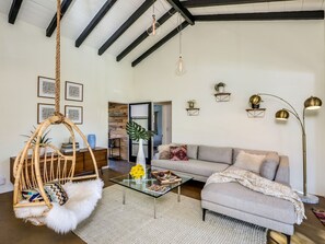 TV - Boho Rhapsody – Private Oasis, Walk to Town (Palm Springs)