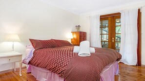 3 chambres, fer et planche à repasser, accès au Wi-Fi (inclus)