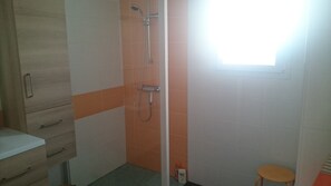 Hair dryer, towels - Charming little new house 600m from the sea, Boisvinet district (Saint-Gilles-Croix-de-Vie)