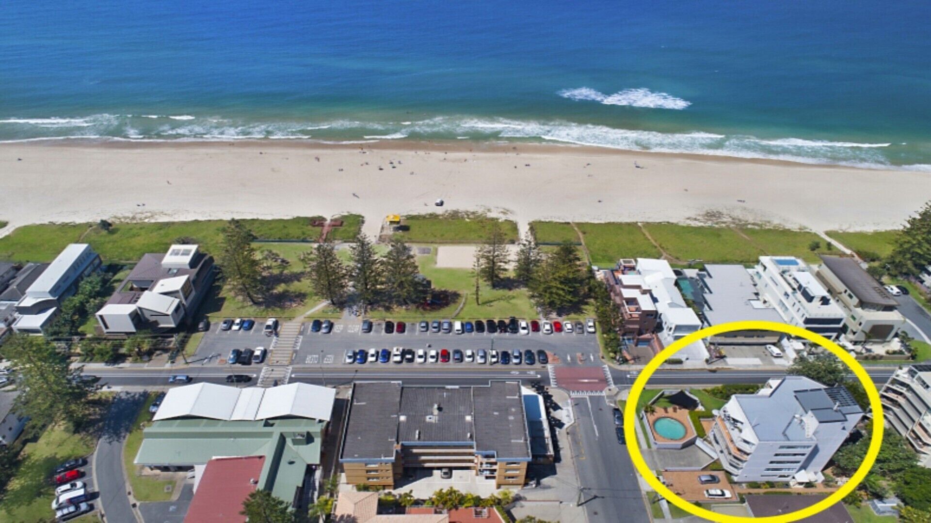 Sandown on Hedges - Beautiful Mermaid Beach