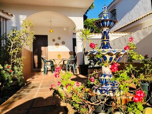 Outdoor dining - Chalet in La Barrosa, beach, relax and tranquility (Chiclana de la Frontera)