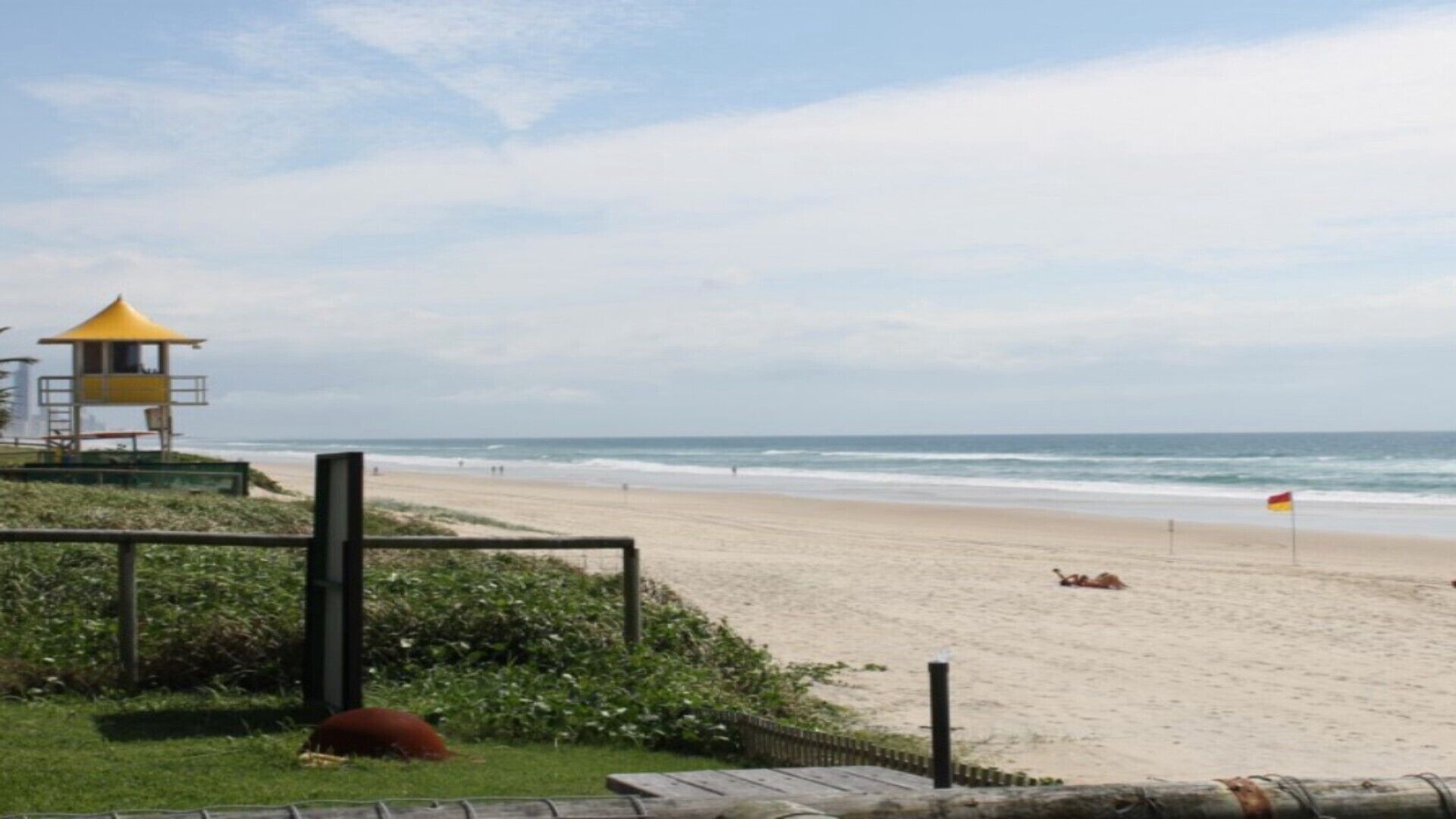 Banksia Apartments, walk out onto the beach