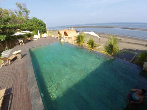 Budget Exotic wooden cabin in lovina.2