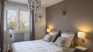 2 habitaciones, insonorización, tabla de planchar con plancha y wifi