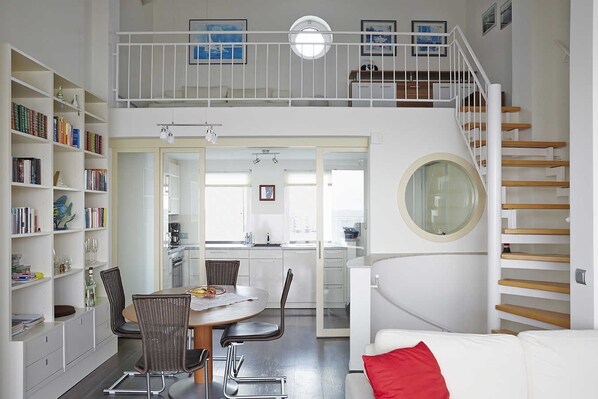 Imagen sin descripción, 1 de 12, botón