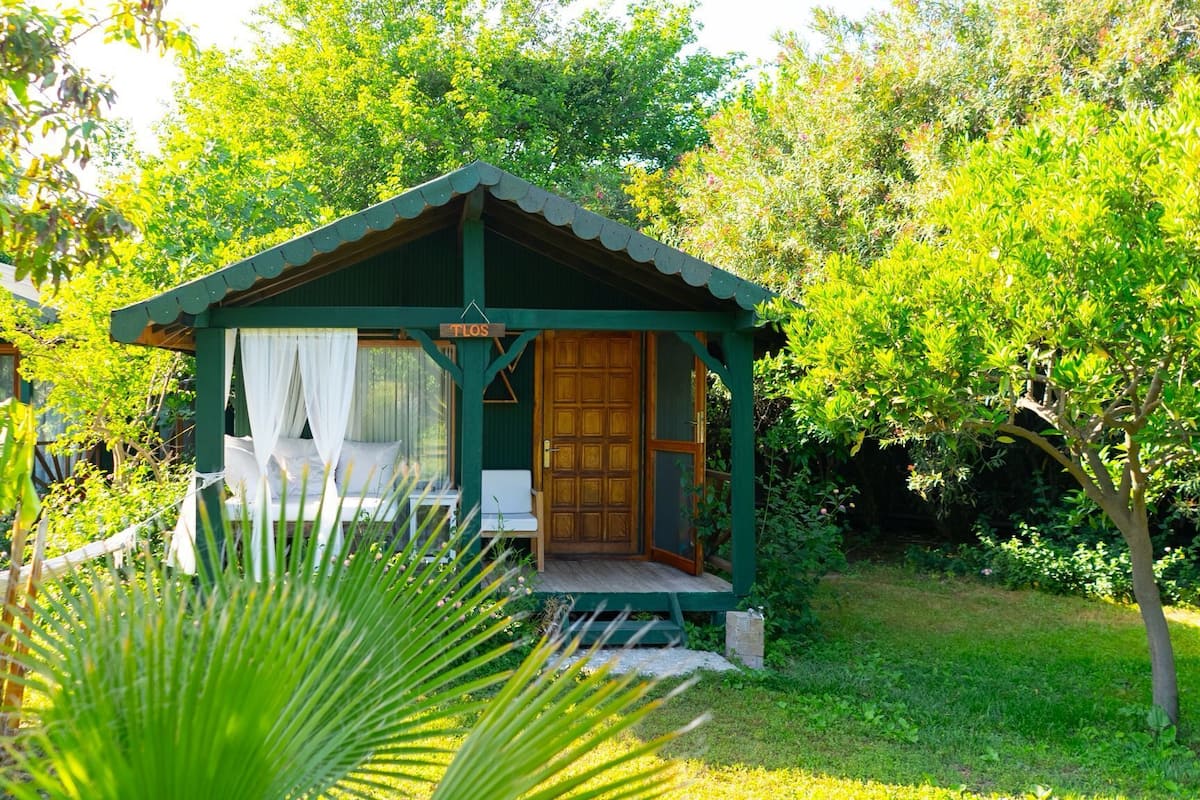 Bungalow, Multiple Beds (3 People) | Premium bedding, in-room safe, soundproofing, WiFi (free)