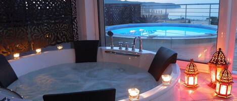 Outdoor pool, a heated pool