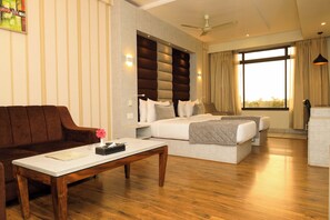 Minibar, desk, laptop workspace, blackout curtains - The Aananda Imperial (Bilaspur)