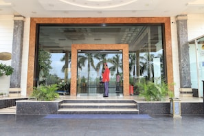 Interior entrance - The Aananda Imperial (Bilaspur)