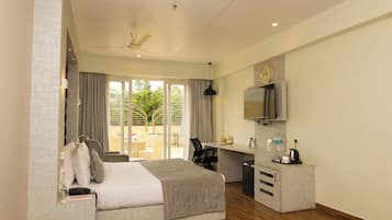 1 habitación, minibar, escritorio y espacio para trabajar con laptop