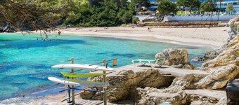 LA PERGOLA House 350m from the beach