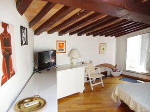 1 bedroom, Internet