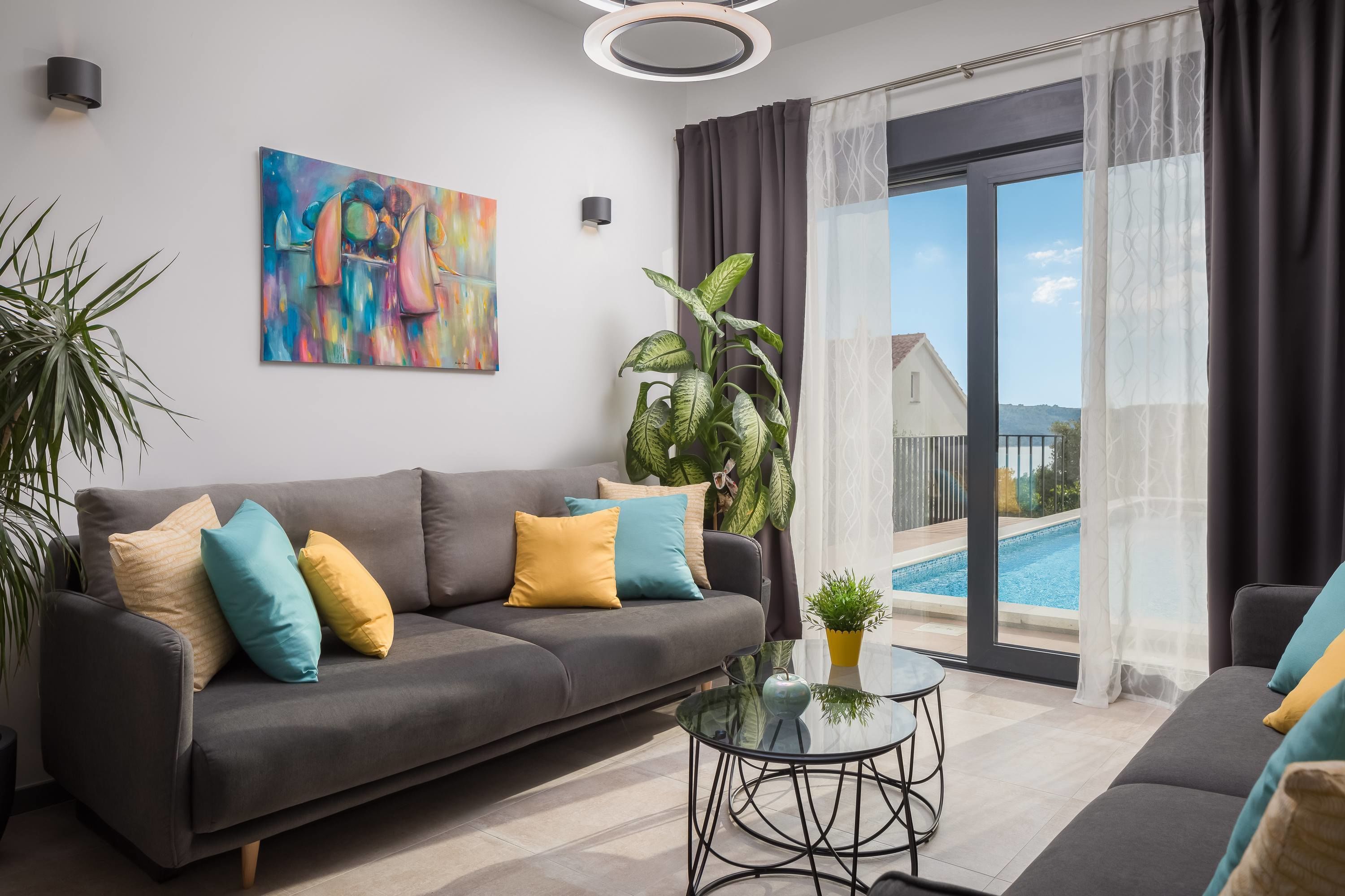 Smart-TV, peis og DVD-spiller