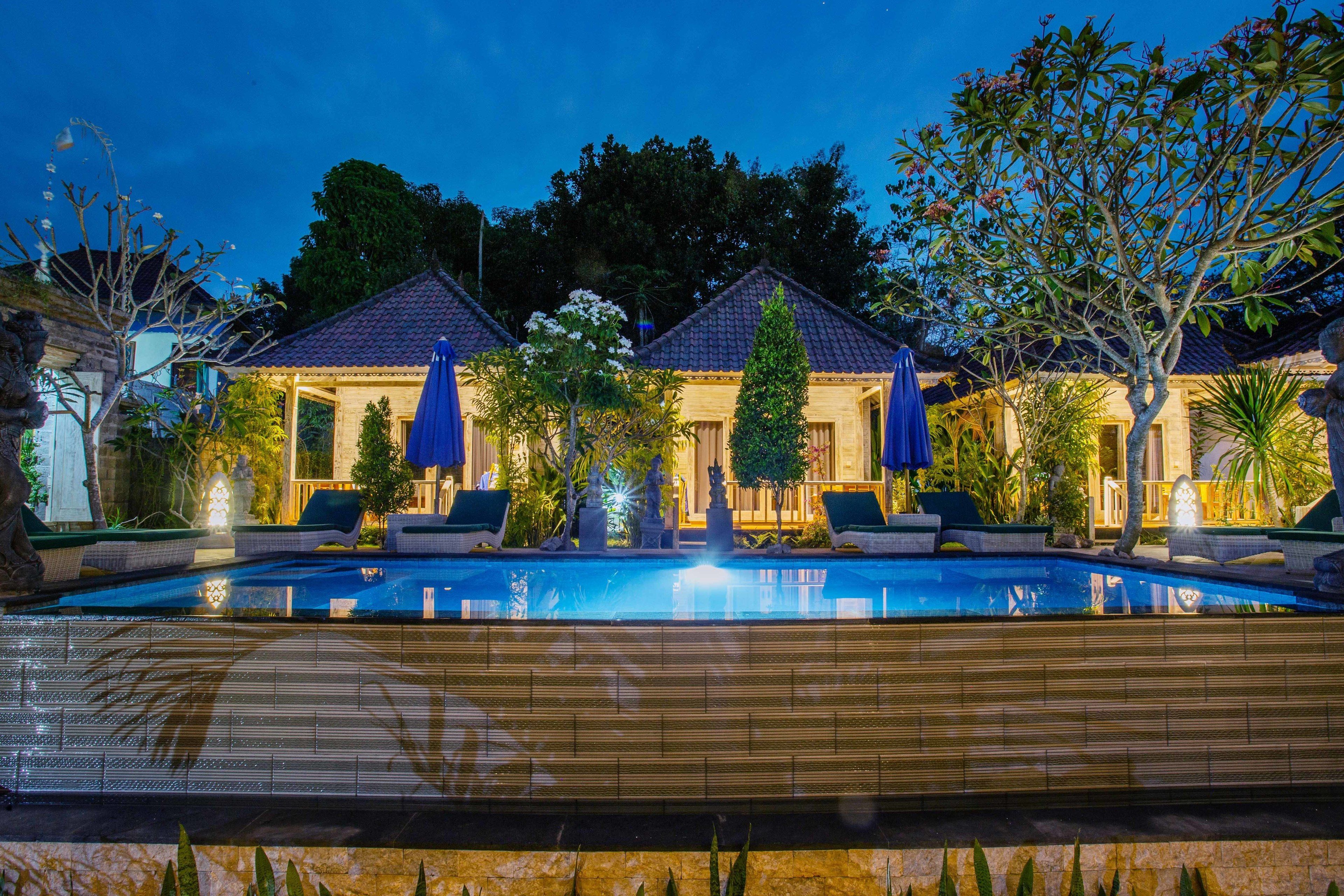 실내 수영장, 야외 수영장