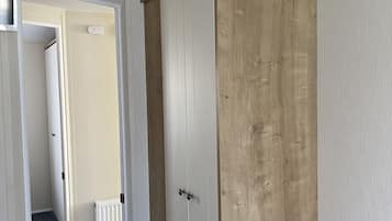 3 bedrooms, iron/ironing board, travel crib, WiFi