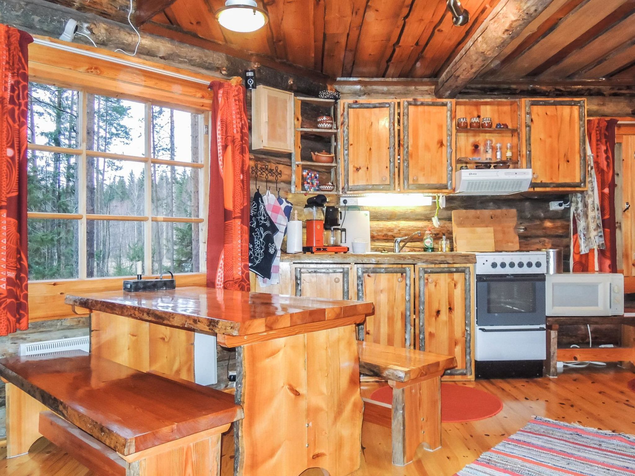 冰箱、微波炉、厨具/餐具