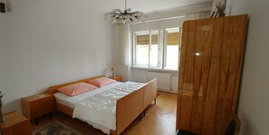 Apartamento | 2 dormitorios, tabla de planchar con plancha, wifi gratis y ropa de cama